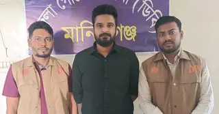 আদাবর থেকে মানিকগঞ্জ ইউপি চেয়ারম্যান গ্রেপ্তার